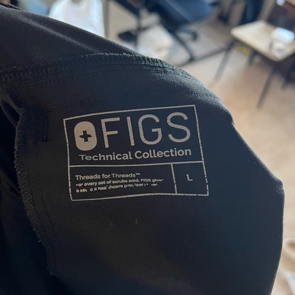 Figs Men’s Technical Collection Cargo Scrub Pants - Picture 5 of 5